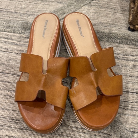 Pierre Dumas Women's Brown Slide Sandals - Picture 1 of 3